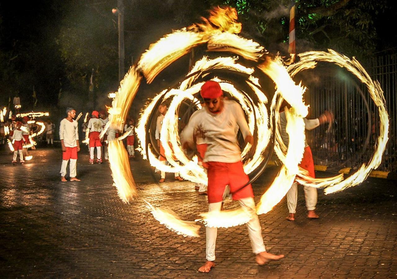 Settle Inn Tourist Lodge Kandy Esterno foto